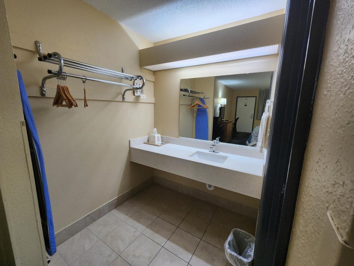 Budget Host Inn Henderson Εξωτερικό φωτογραφία
