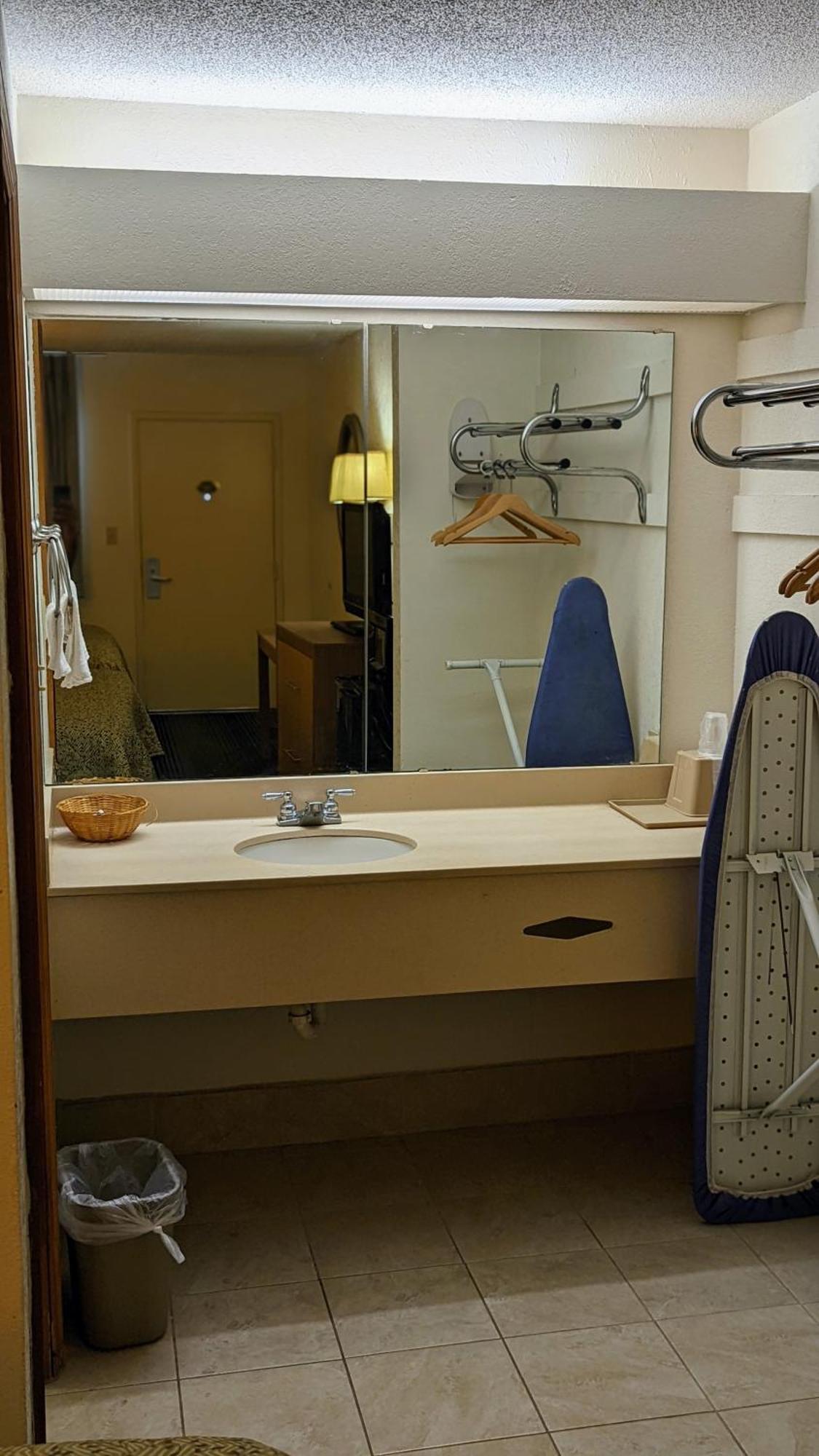 Budget Host Inn Henderson Εξωτερικό φωτογραφία